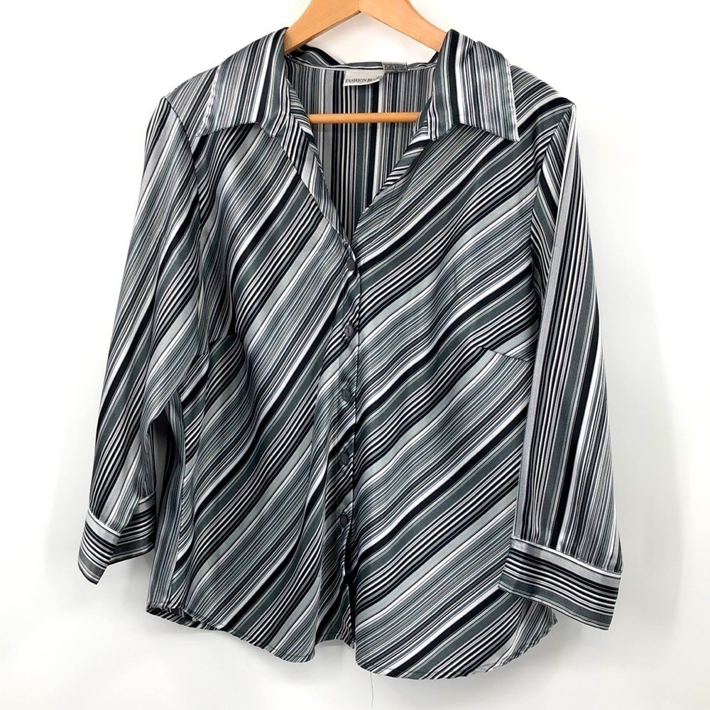 Fashion Bug Button Down Top Size XL